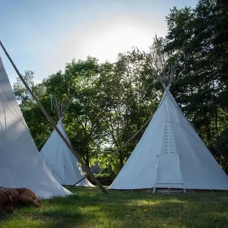 Ausserhalb2 - Uebernachten Im Tipi Weisel Eksteriør billede
