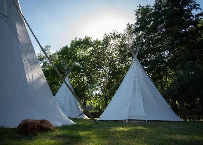 Ausserhalb2 - Uebernachten Im Tipi